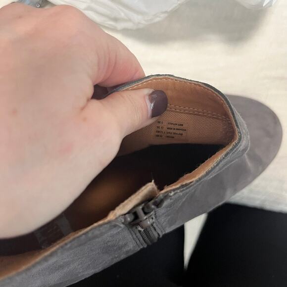 Fitflop Gray Suede Zip Up Ankle Booties Size 11 - Picture 7 of 7